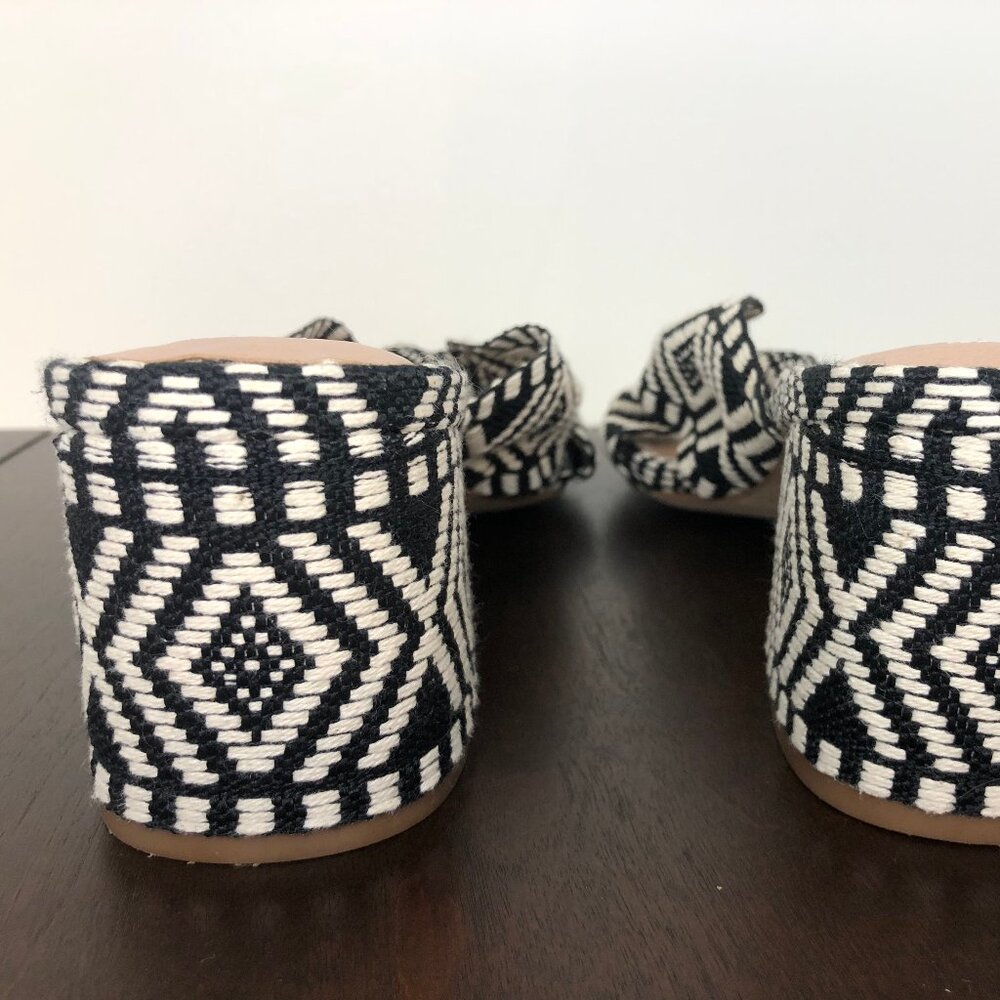 Chelsea & Violet Gia Knot Printed Mules Size 9 - Picture 3 of 6
